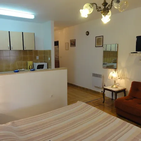 Cozy Buterer In *
