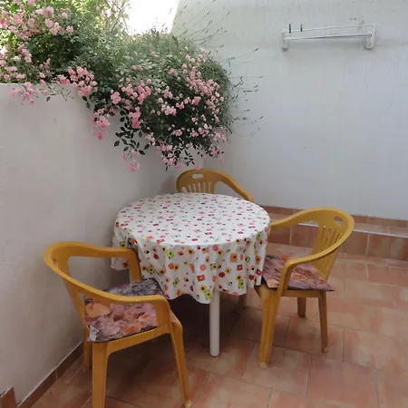 Cozy Buterer In Rovinj
