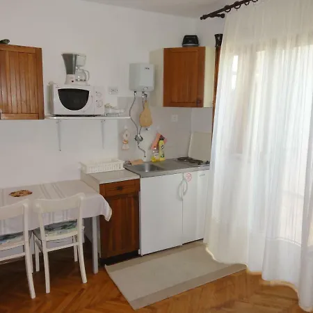 Cozy Buterer In Apartment Rovinj
