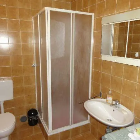 Cozy Buterer In